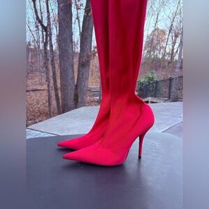 Bᴀʟᴇɴᴄɪᴀɢᴀ Vɪʙʀᴀɴᴛ Rᴇᴅ Hᴇᴇʟᴇᴅ Oᴠᴇʀ Tʜᴇ Kɴᴇᴇ Bᴏᴏᴛs. US/10